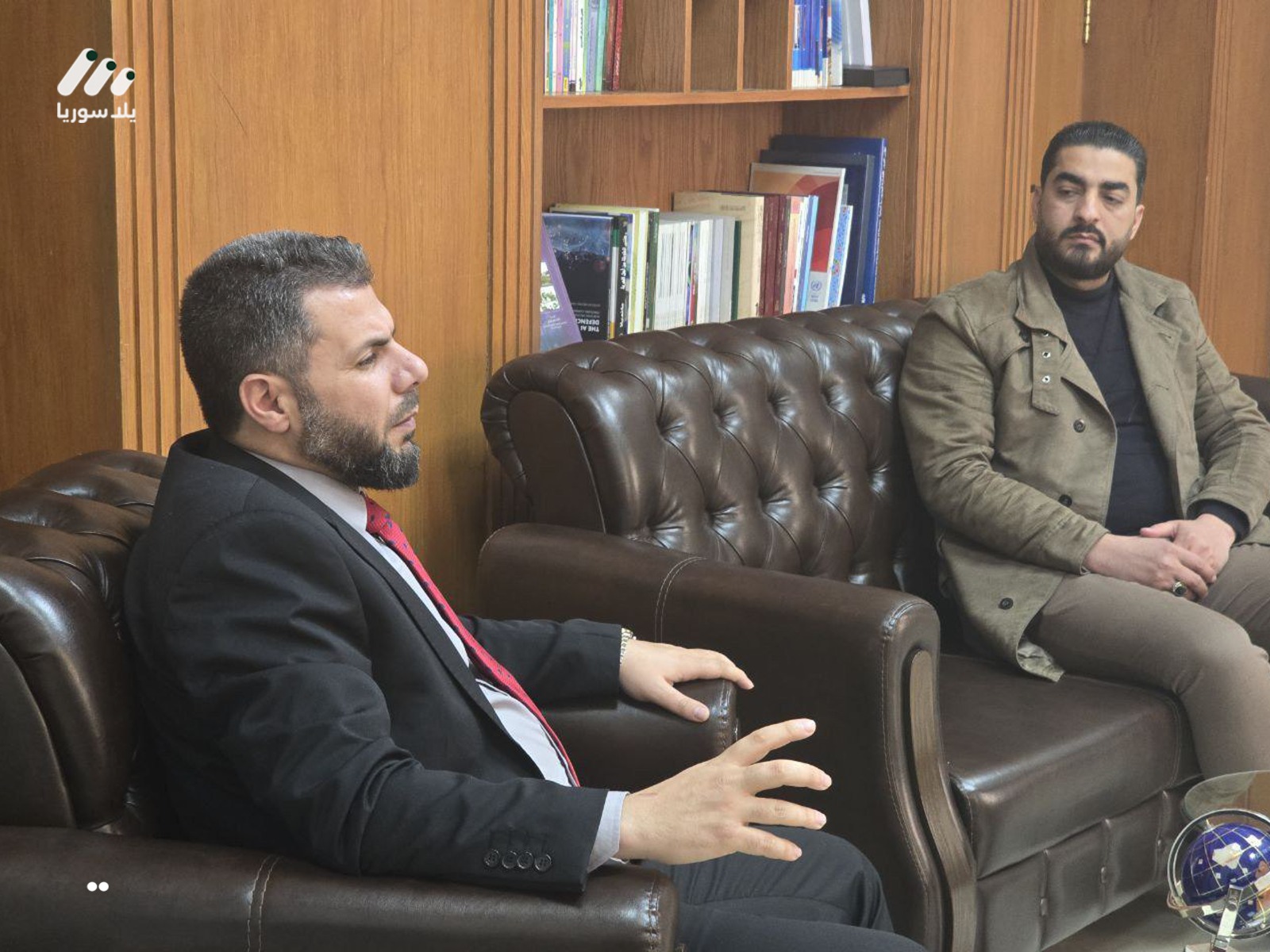 وزير الاتصالات يناقش إنجازات الأشهر الثلاثة الماضية