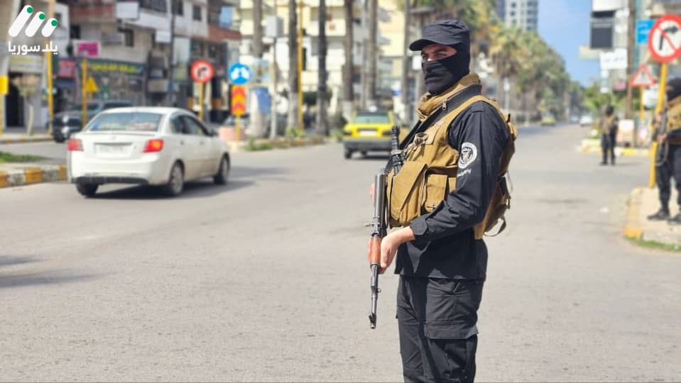 هذه الصورة تخص خبر فتح تحقيق مع عناصر أساؤوا لمقام ديني في خربة الأكراد
