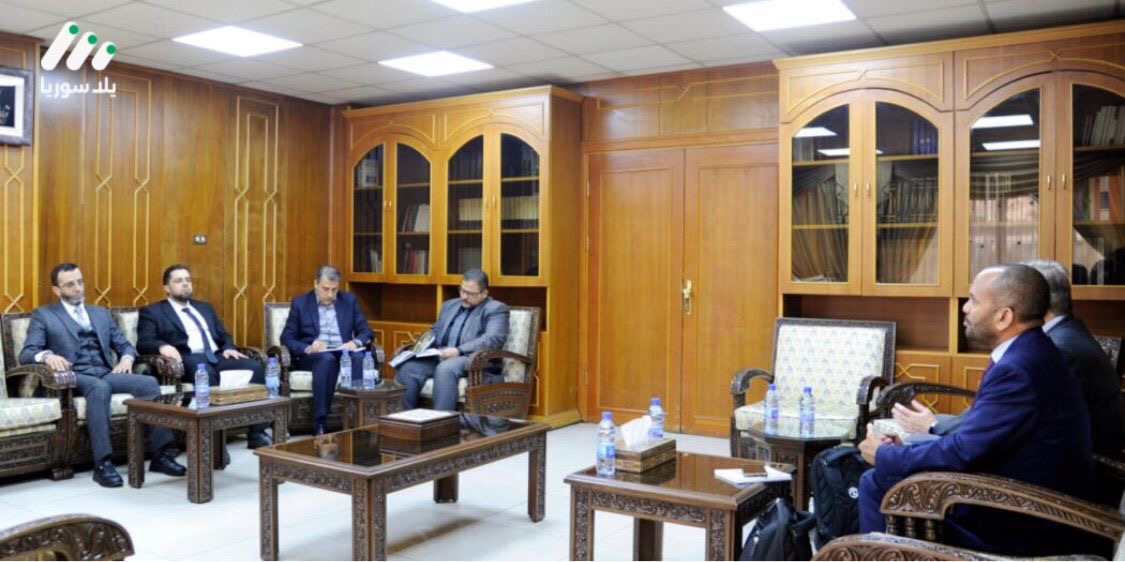 اجتماع لمناقشة خطة ترميم جسر الرستن بريف حمص