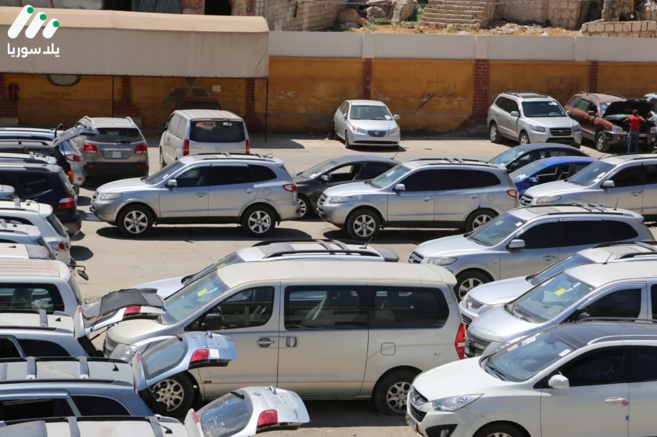 خبير اقتصادي يحذر: استيراد السيارات يحول سوريا إلى “مكب للمركبات المتهالكة”