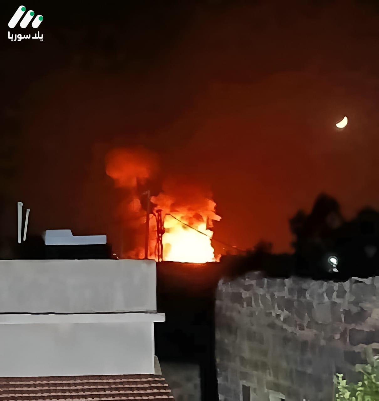 هذه الصورة تخص خبر غارات إسرائيلية تستهدف مواقع عسكرية في سوريا وتسفر عن قتلى وجرحى