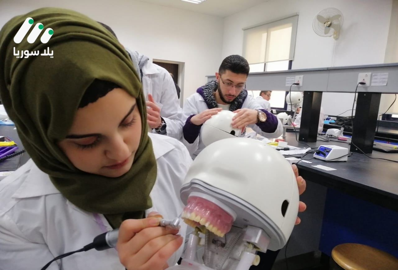 هذه الصورة تخص خبر طب الأسنان في سوريا، بين الطموحات والتحديات